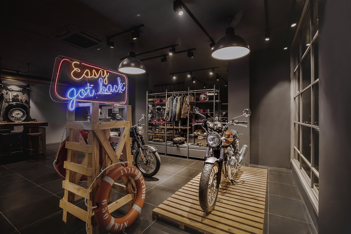 Rumah Baru Royal Enfield di Pondok Indah