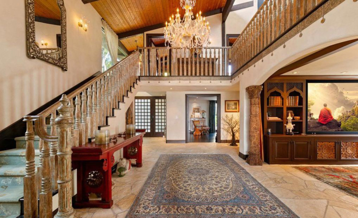Vokalis Imagine Dragons Beli Rumah Bergaya Bali