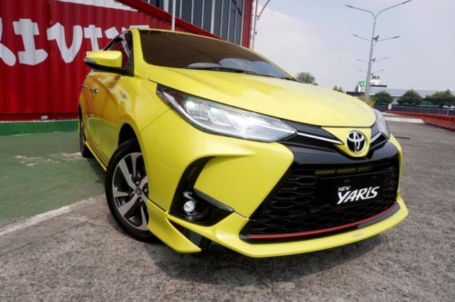 New Toyota Yaris Bersolek Tipis