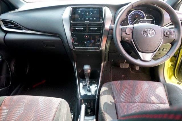 New Toyota Yaris Bersolek Tipis