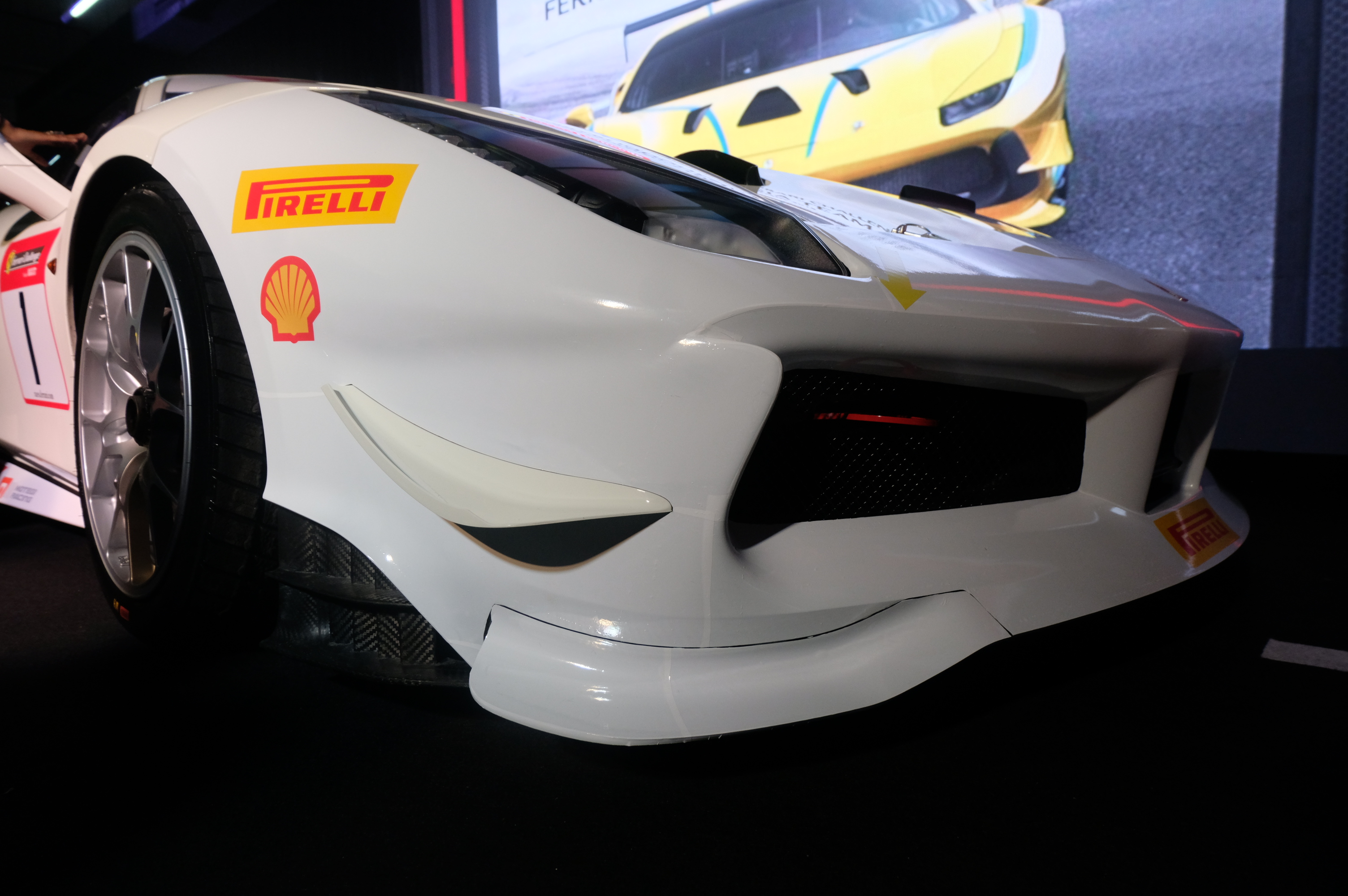 Spesifikasi 488 di Ferrari Challenge 2018