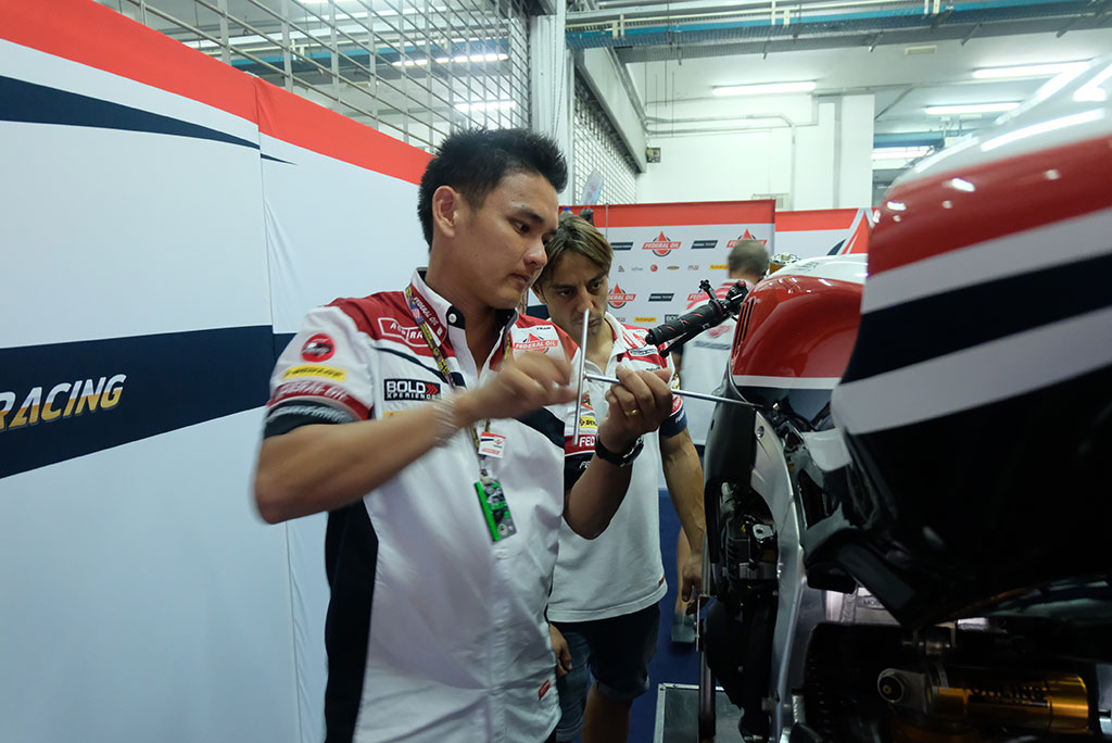 Budaya Kerja Mekanik Moto2 Bagus di Tiru di Indonesia