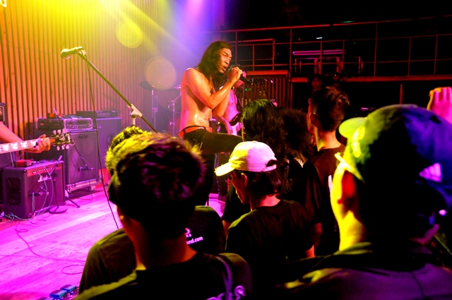 Konser Boomerang dan Power Slaves, Rock n Roll Tak Ada Matinya