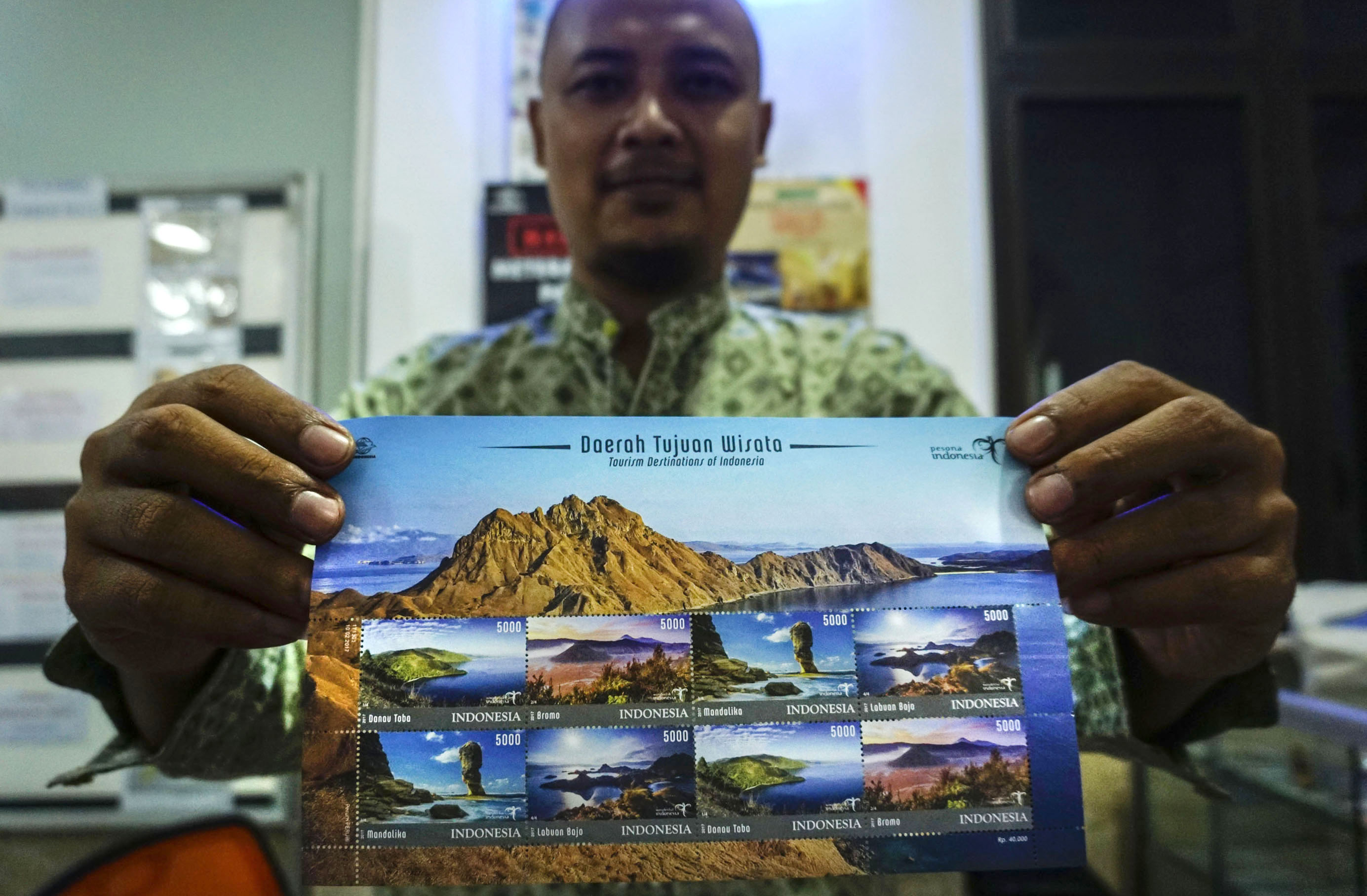 Hasto Ingin Danau Toba Sesukses Bali