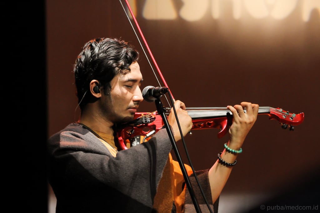 Terhanyut dalam Mantra Musik Tashoora