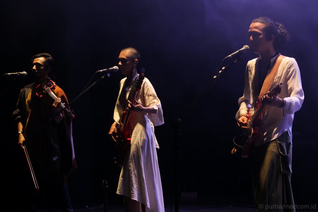 Terhanyut dalam Mantra Musik Tashoora
