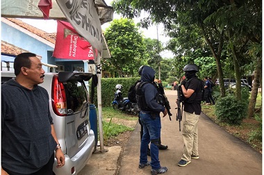 Wali Kota Airin Datangi Lokasi Penggerebekan Terduga Teroris