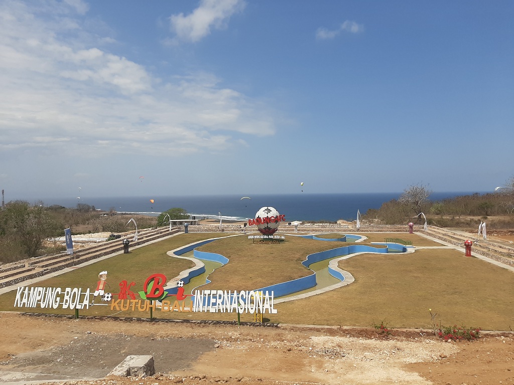 Berdaya Lewat Pantai Pandawa