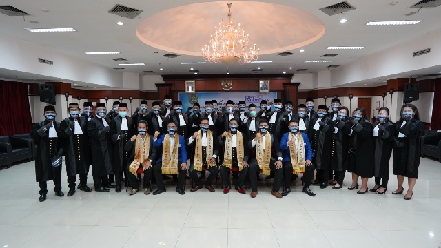 Dewan Pengacara Lantik Ratusan Advokat