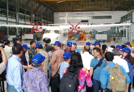 PT DI Perkenalkan Produk kepada 33 Calon Dubes