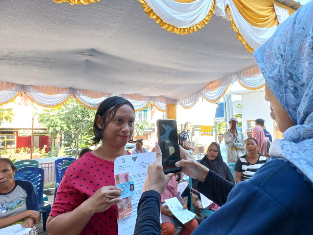Distribusi Bansos Sembako dan PKH Tahap 3, Pos Indonesia Terapkan Strategi Penyaluran di Daerah 3T