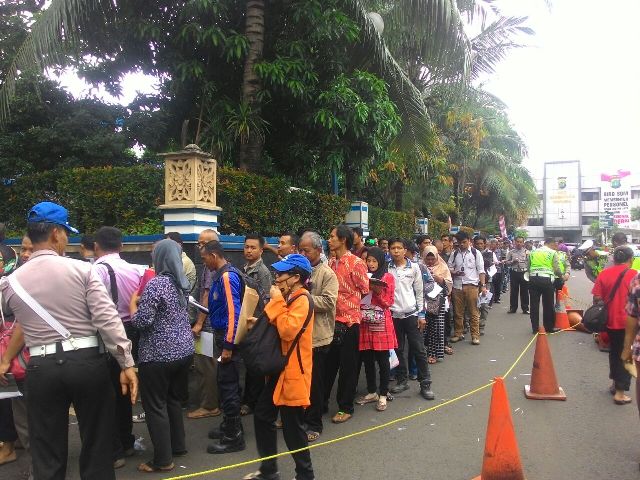 Kantor Ditlantas Polda Metro Diserbu Warga