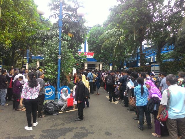 Kantor Ditlantas Polda Metro Diserbu Warga