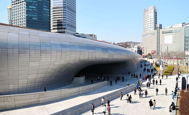 Kontroversi Gedung Rp 6 T ala <i>Gangnam Style</i>