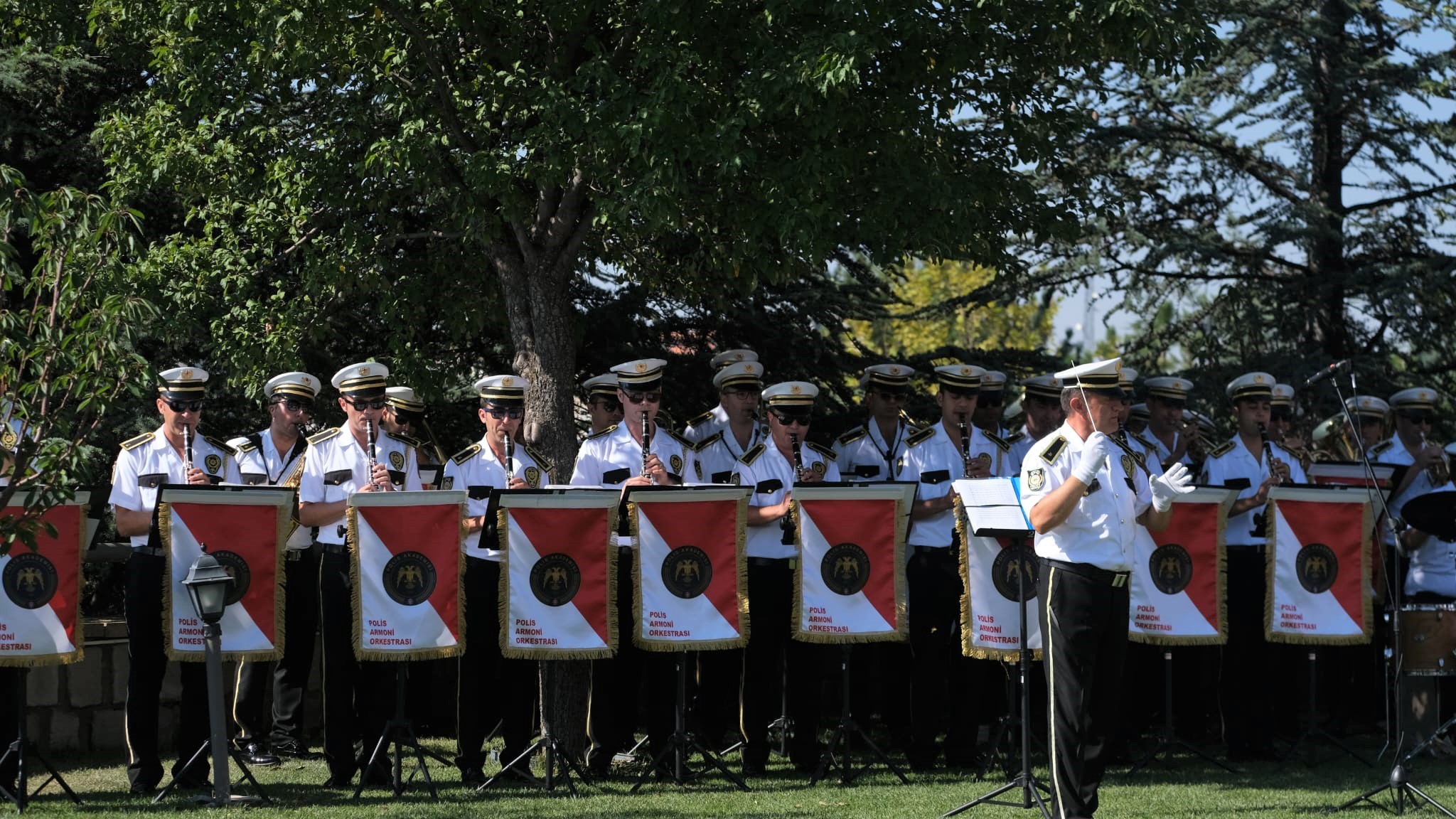 Iringan Musik Korps Polisi Elite Turki Meriahkan Perayaan HUT ke-77 RI di Ankara