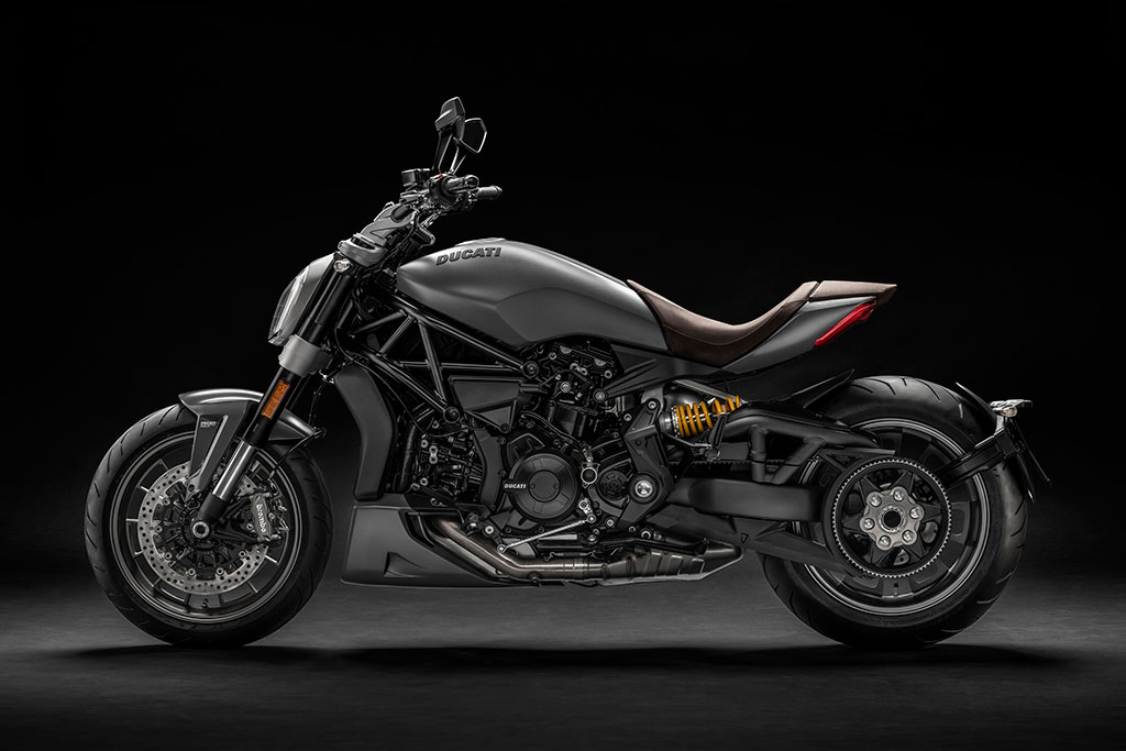 Ducati XDiavel Berkelir Abu-Abu nan Jantan