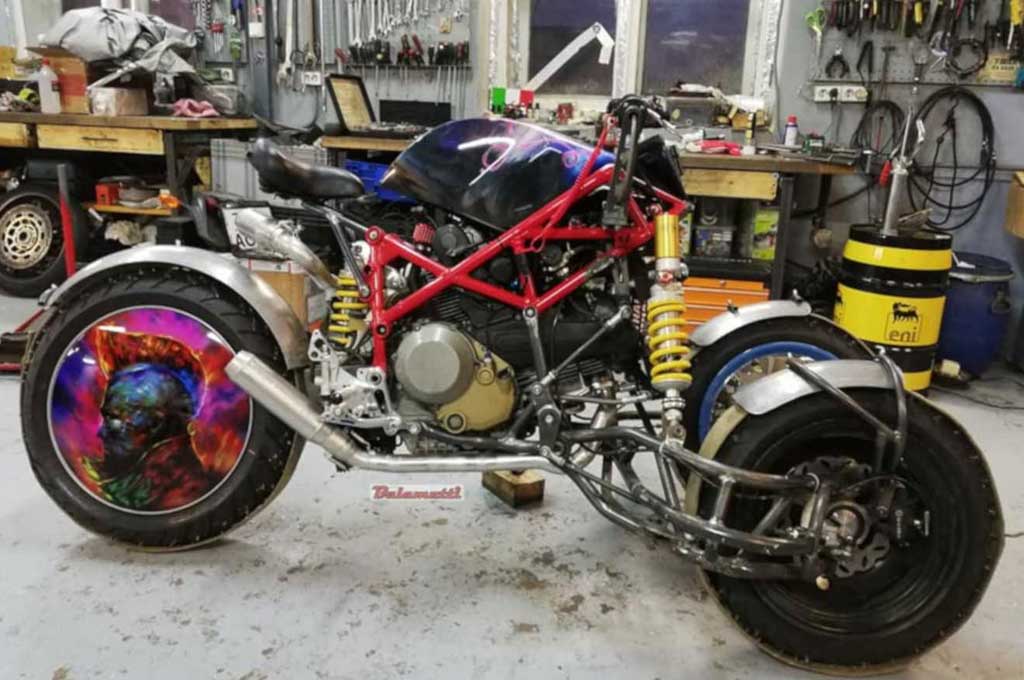 Tampilan Liar Ducati Hypermotard jadi Motor Roda Tiga
