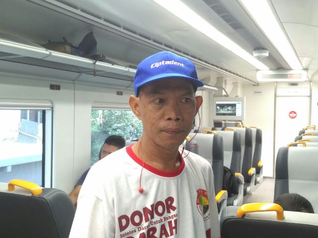 Warga Masih Bingung Beli Tiket Kereta Bandara