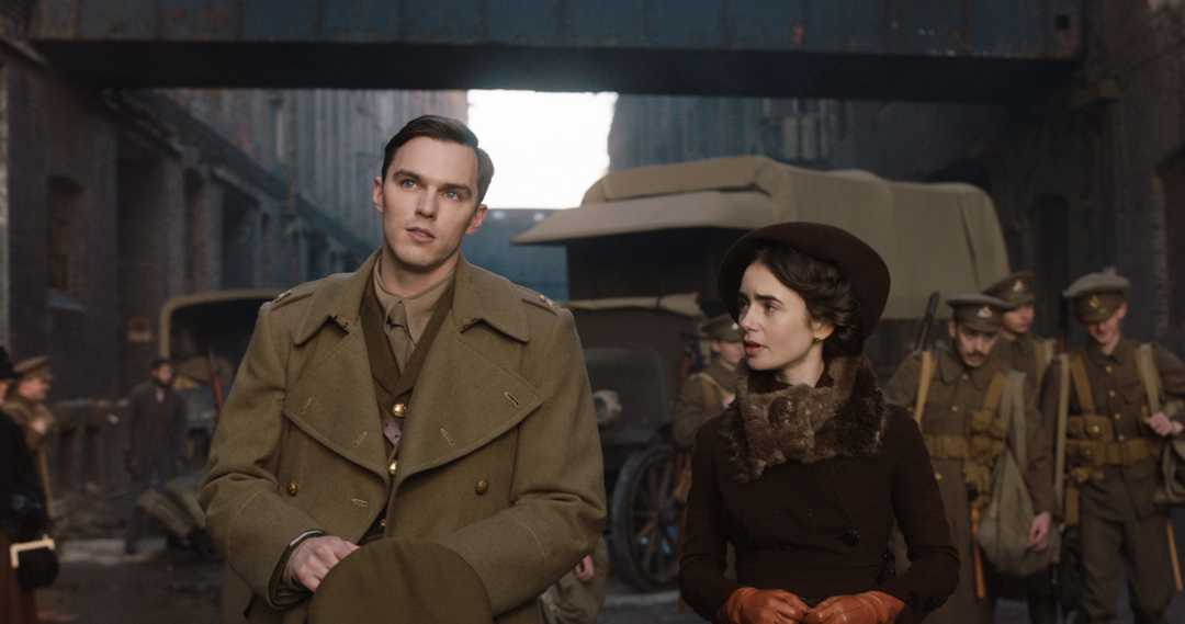 Penampilan Perdana Nicholas Hoult dalam Film Biopik Kreator Lord of The Rings
