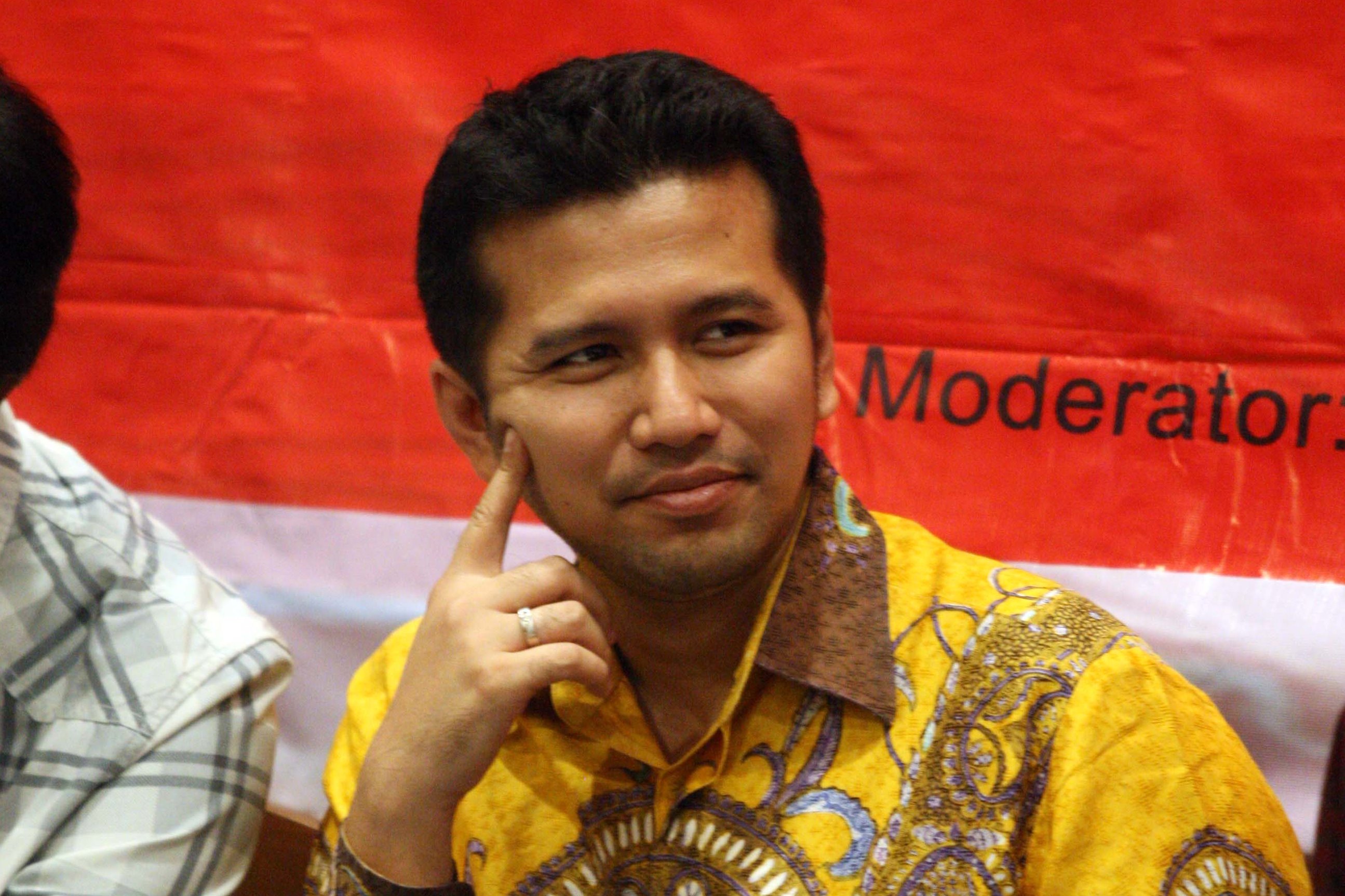 Emil Dardak dan CEO Grup Jawa Pos Ramaikan Bursa - Medcom.id