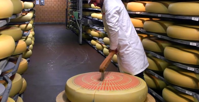 Keju Emmental, Raja Keju dalam Dunia Kuliner