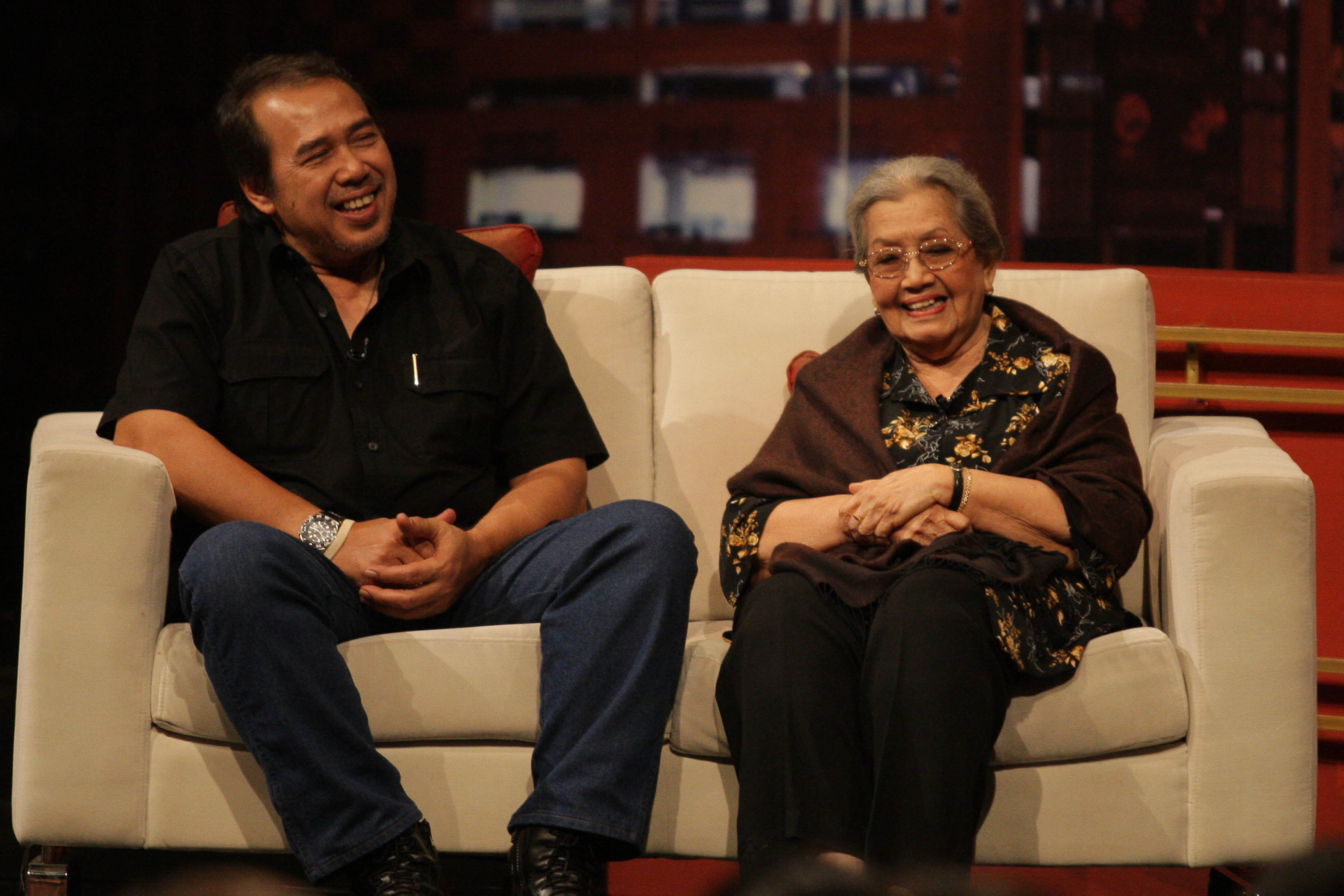 Mengenal Sisi Musikalitas Jenderal Hoegeng