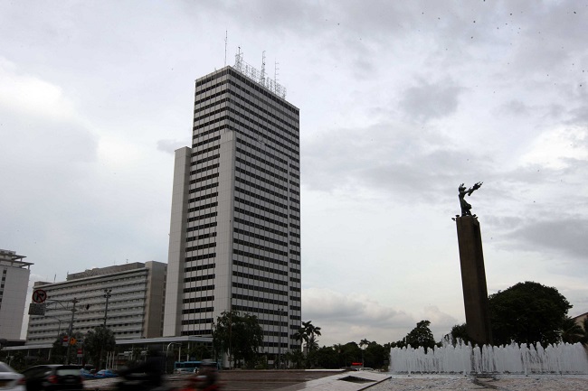 Mengerek Untung di Atas Gedung