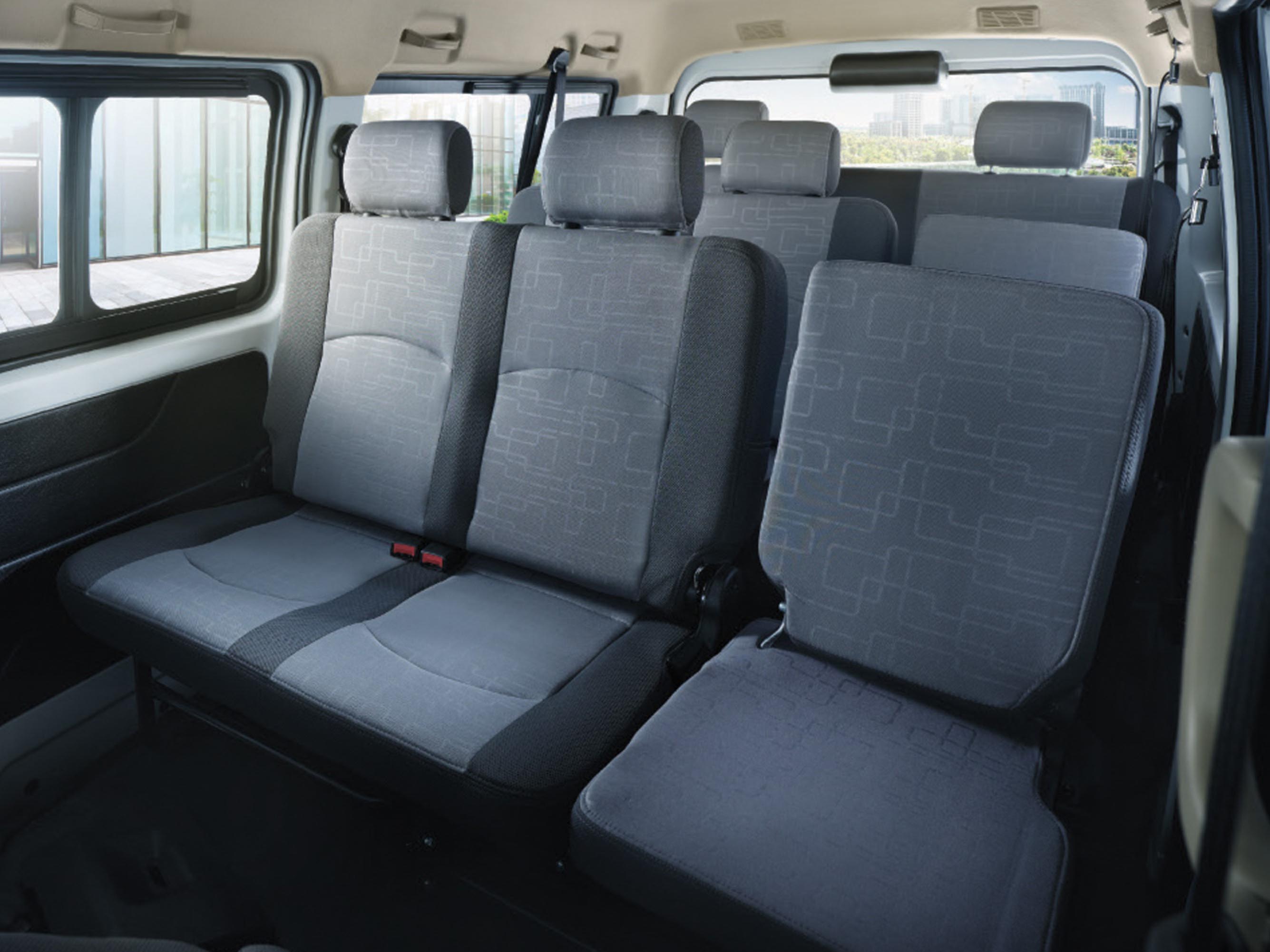 Alternatif Lain Toyota HiAce, DFSK Gelora Minibus Mengaspal