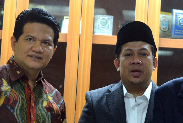 Kenangan, Canda, dan Diskusi Fahri Hamzah dengan Husni Kamil Manik