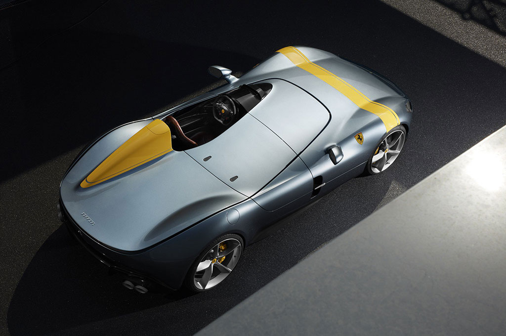 Ferrari Monza SP1 & SP2, Supercar Modern Rasa Klasik
