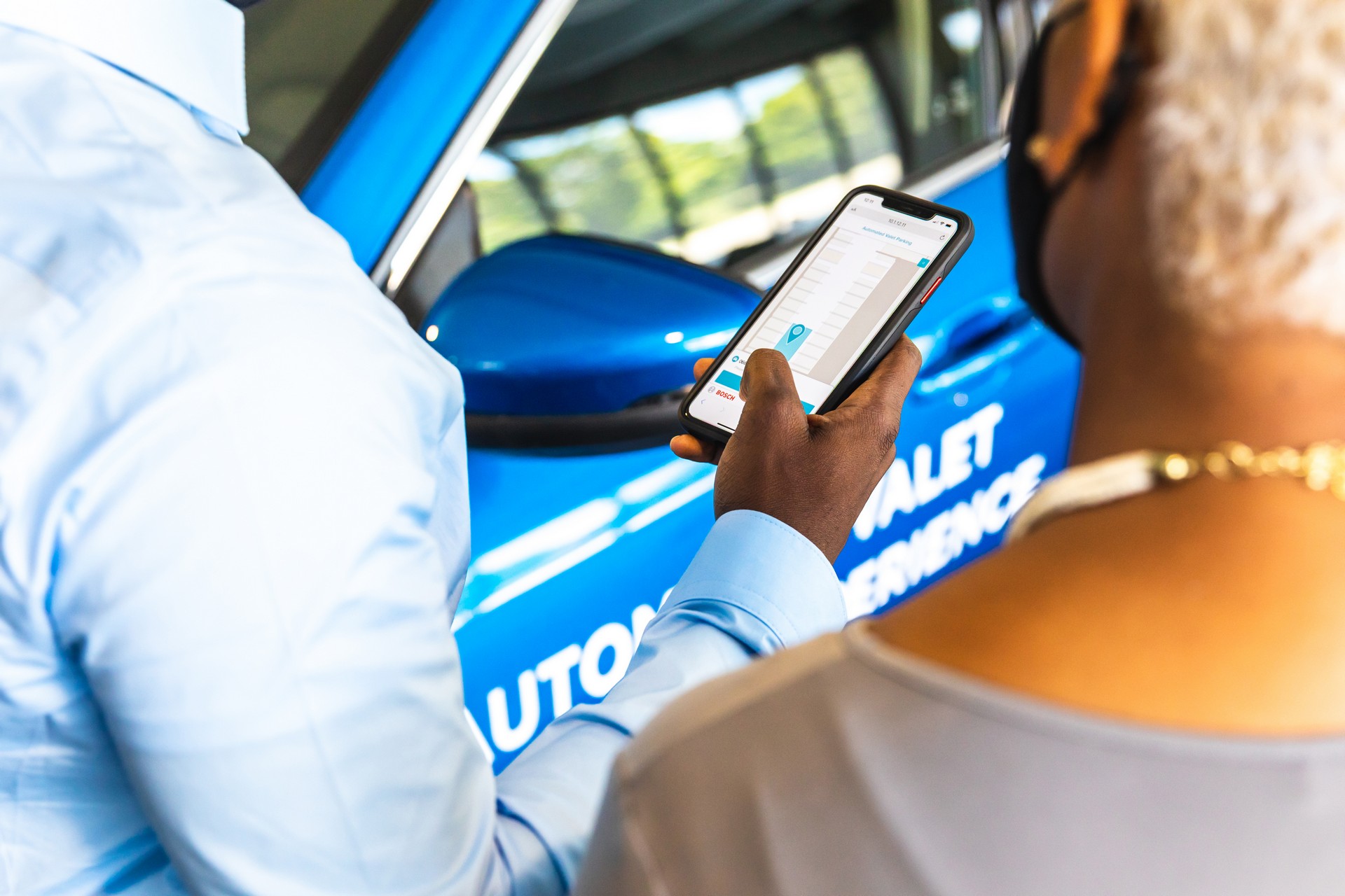 Bosch Buat Mobil Zaman Now Bisa Parkir Sendiri