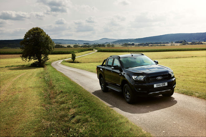 Jaguar Land Rover Rumahkan Seribu Pekerja Akibat Brexit