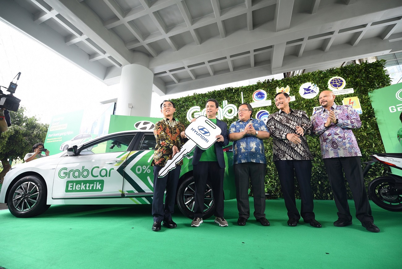 Grab Rambah Mobil Listrik Sebagai Armada Taksi