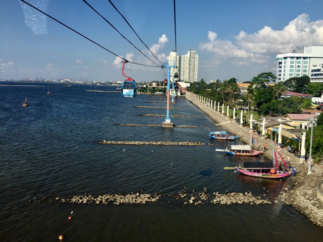 Menikmati Keindahan Ancol Dari Gondola