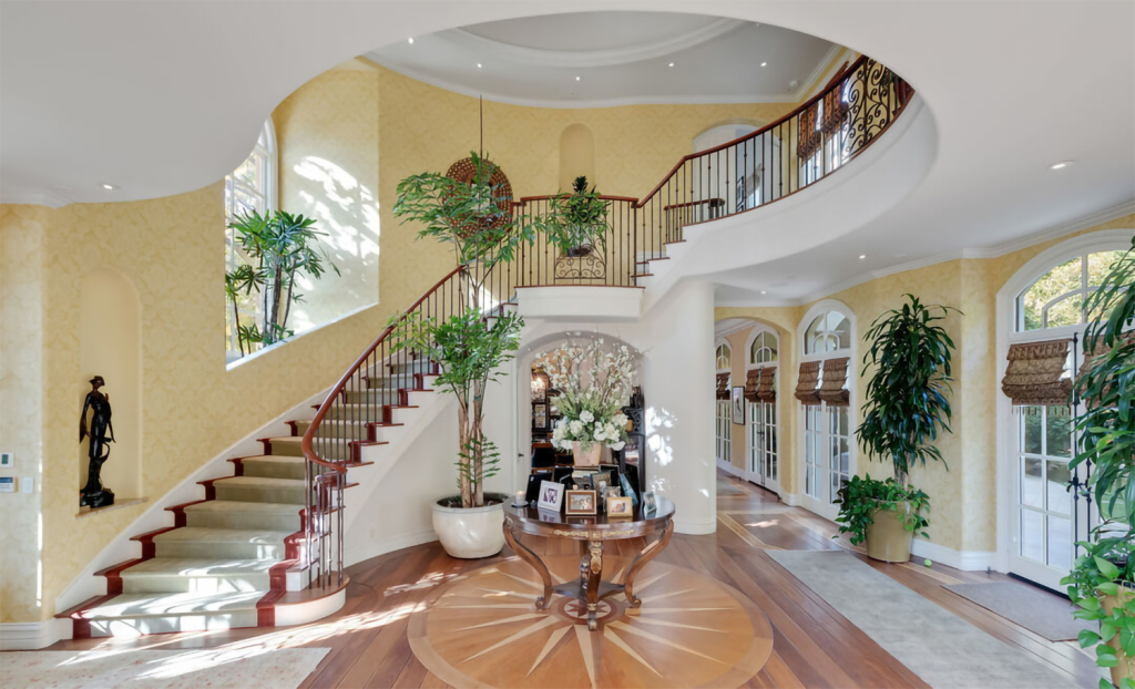 Gene Simmons Jual Rumah Mewahnya Seharga Rp323 Miliar