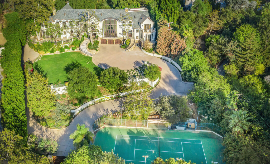 Gene Simmons Jual Rumah Mewahnya Seharga Rp323 Miliar