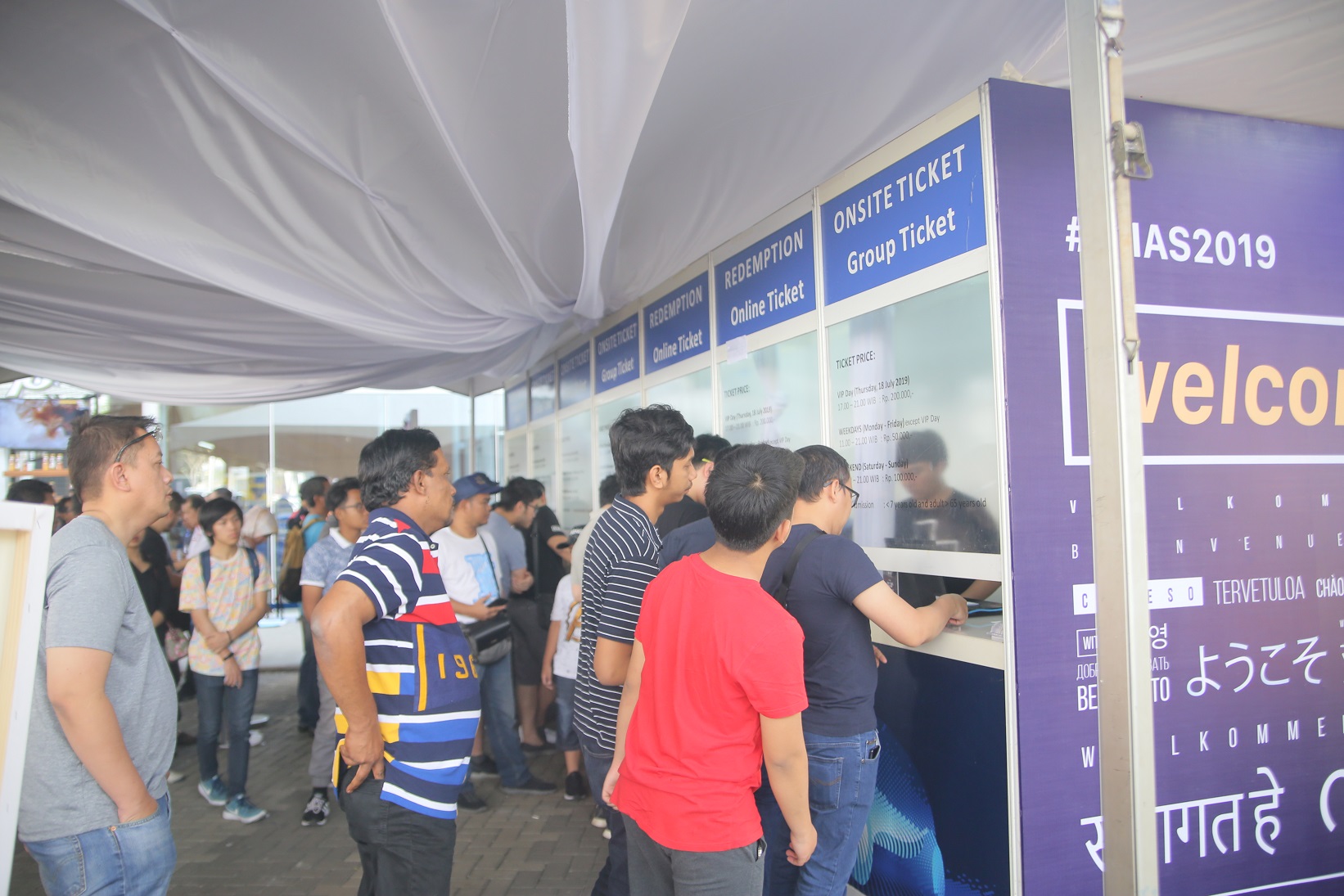 Mau ke GIIAS Tapi Ogah Repot? Manfaatkan Transportasi Umum