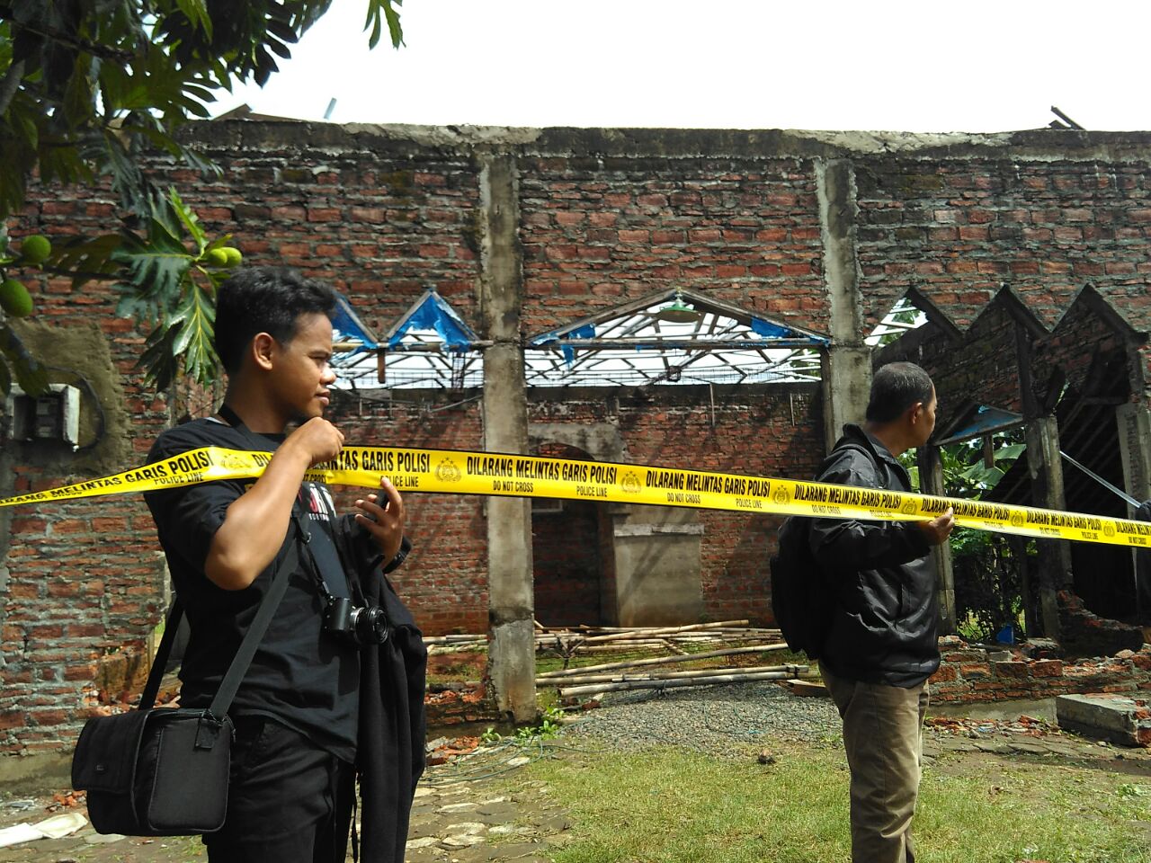 Massa Rusak Bangunan Ahmadiyah di Kendal, Al Quran Berserakan