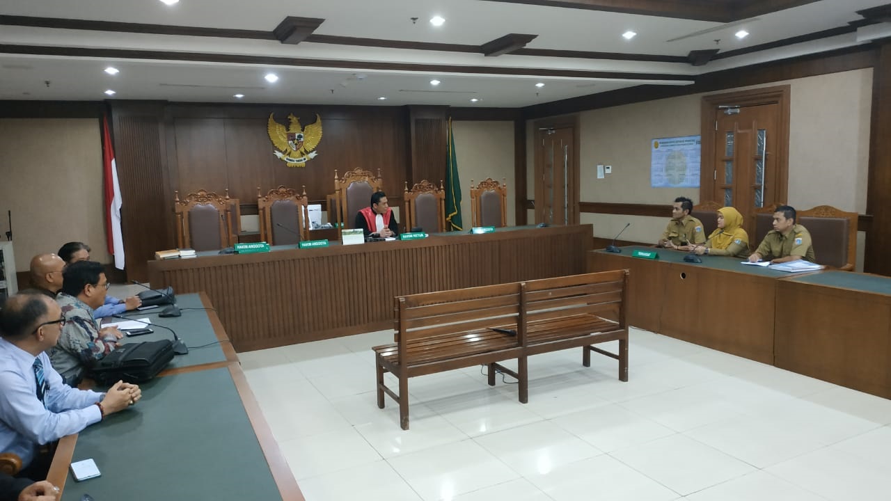 Hakim Sakit, Sidang Gugatan Banjir Jakarta Ditunda