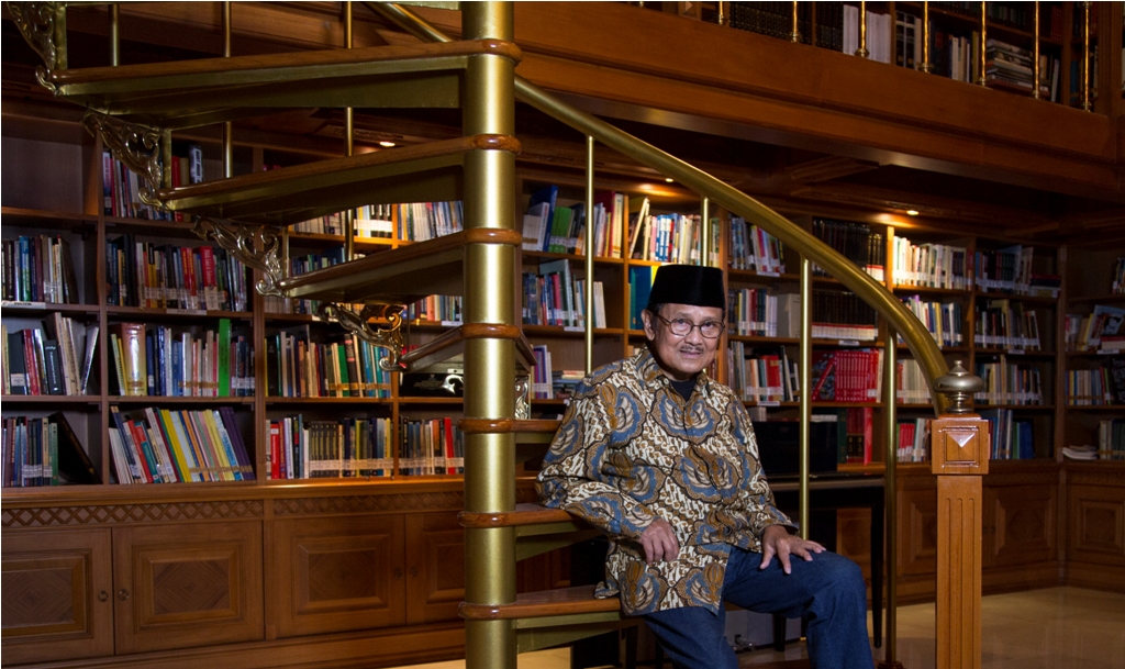 Mengenang Eyang Habibie Melalui Perpustakaan Habibie & Ainun dan Hobi Membaca