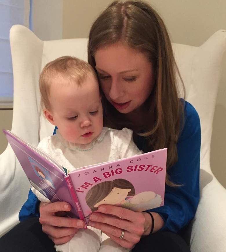 Chelsea Clinton Bicara Soal Seimbangkan Keluarganya dengan Pemilihan Presiden