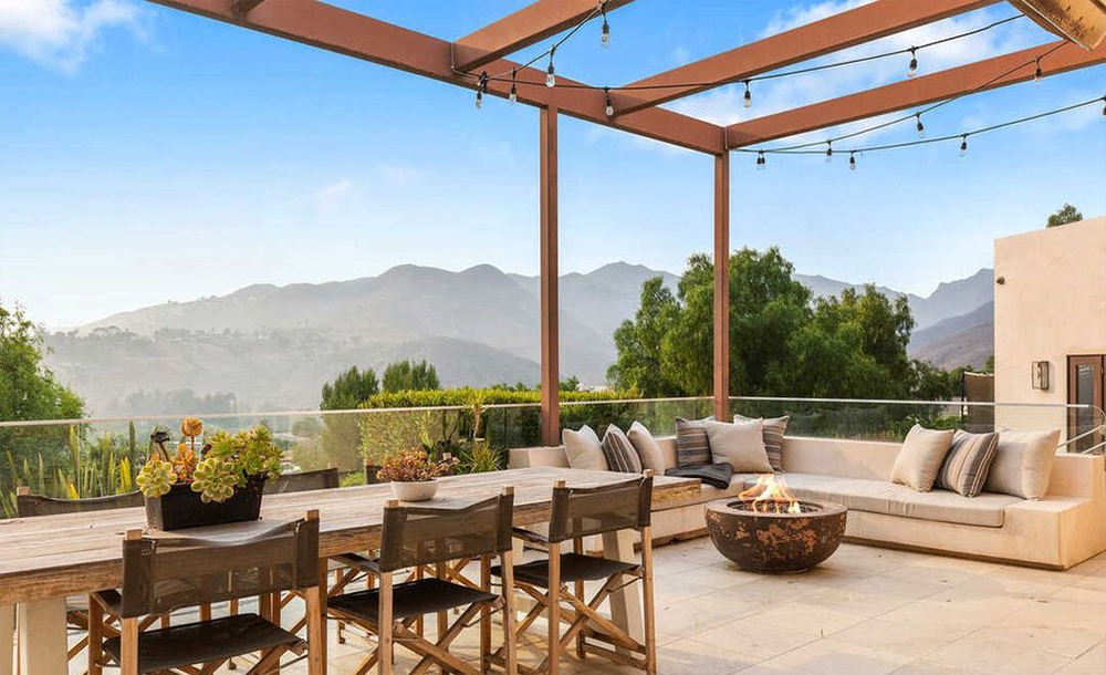 Chris dan Liam Hemsworth Jual Rumah di Malibu Rp71 Miliar