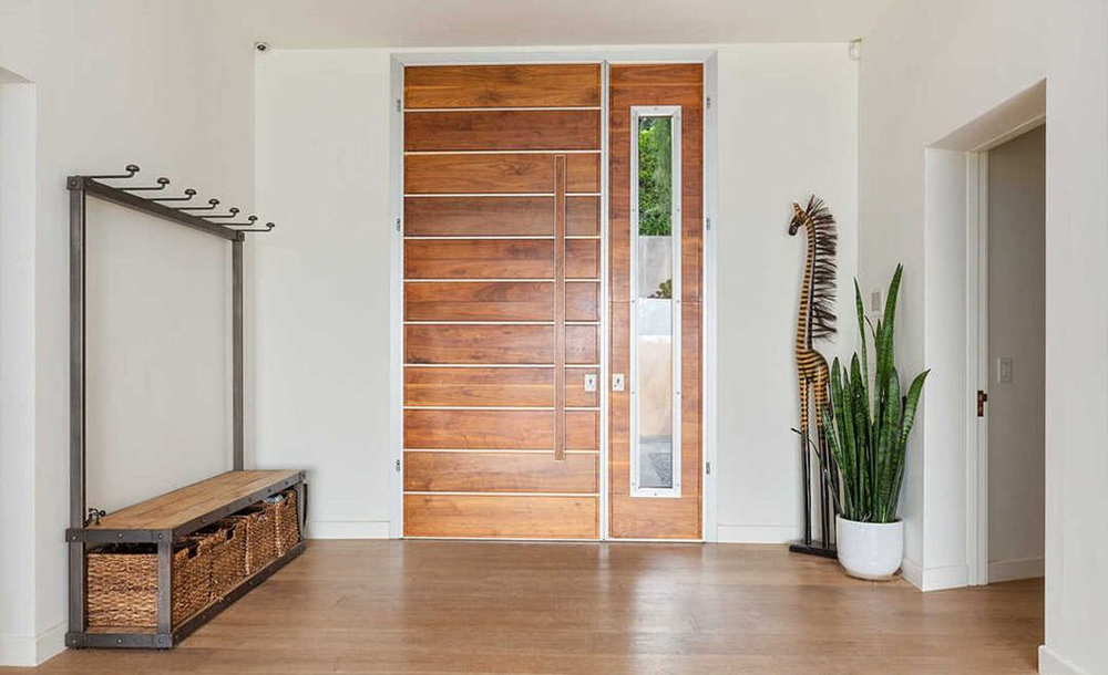 Chris dan Liam Hemsworth Jual Rumah di Malibu Rp71 Miliar