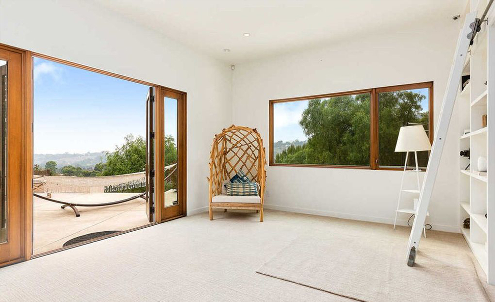 Chris dan Liam Hemsworth Jual Rumah di Malibu Rp71 Miliar