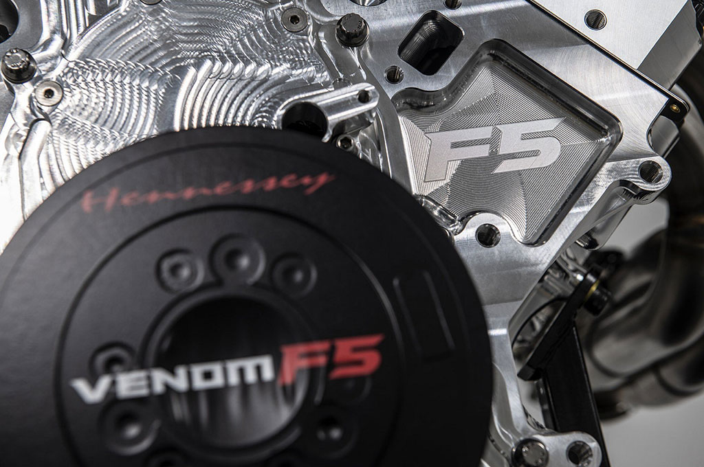 Hennessey Venom F5, Lawan Sepadan Bugatti Divo