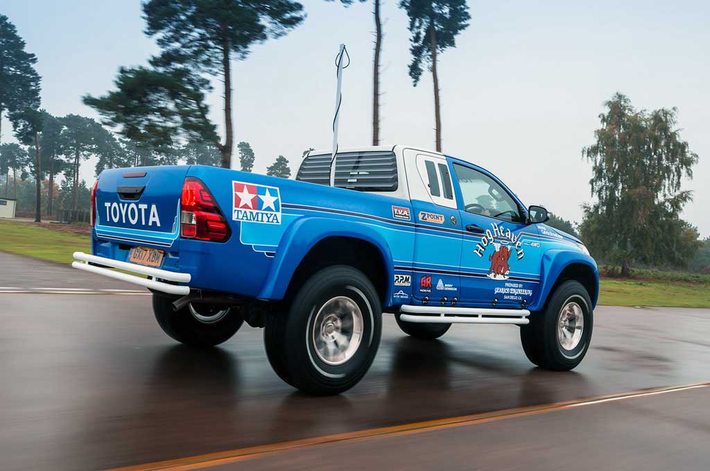 Toyota Hilux Bruiser Replika Mainan Remote Control Era 80an