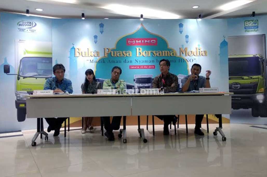 Penjualan Mobil Komersial Turun 16 Persen