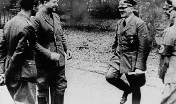 Seragam Terakhir Adolf Hitler Terjual Rp4,1 Miliar