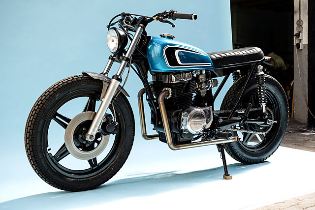 Gaya Retro Klasik Honda CB400T Era 70-an