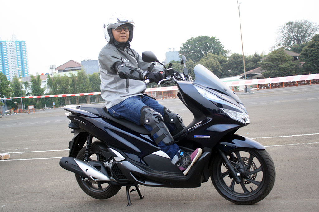 Jajal Performa PCX Hybrid, Bongsor nan Jinak Ditunggangi